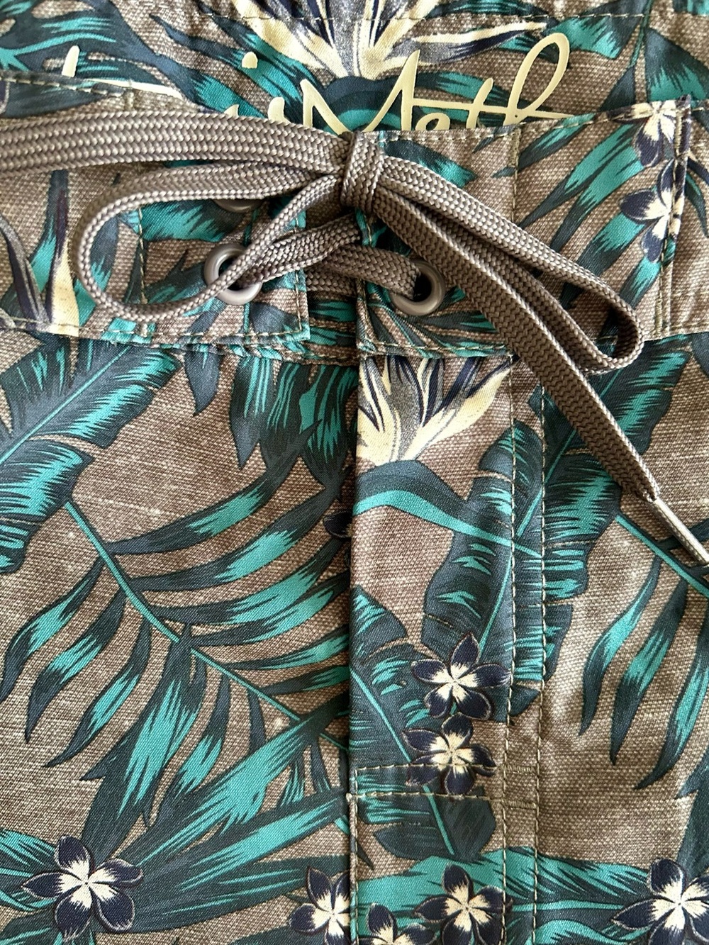 Travis Mathew size 40 Board Shorts